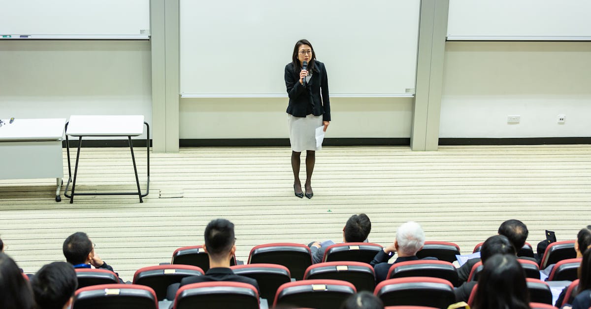 What are the Key Communication Skills for Successful Project Managers